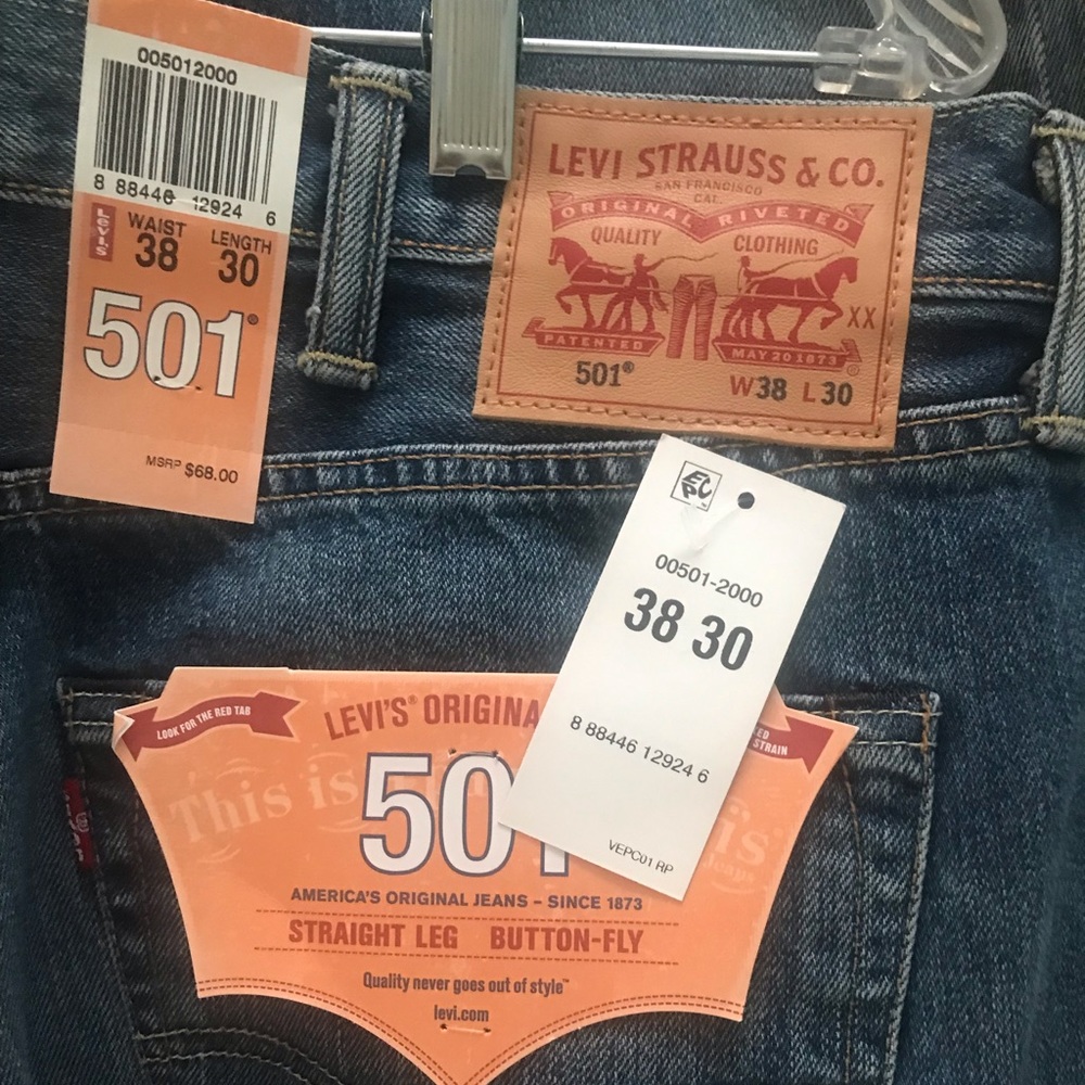 Men’s new Levi jeans